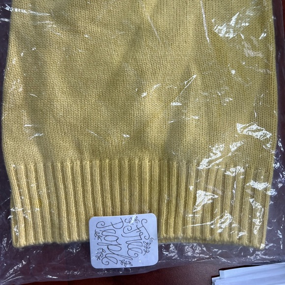 NWT Free People Yellow Cashmere Beanie - Picture 3 of 3